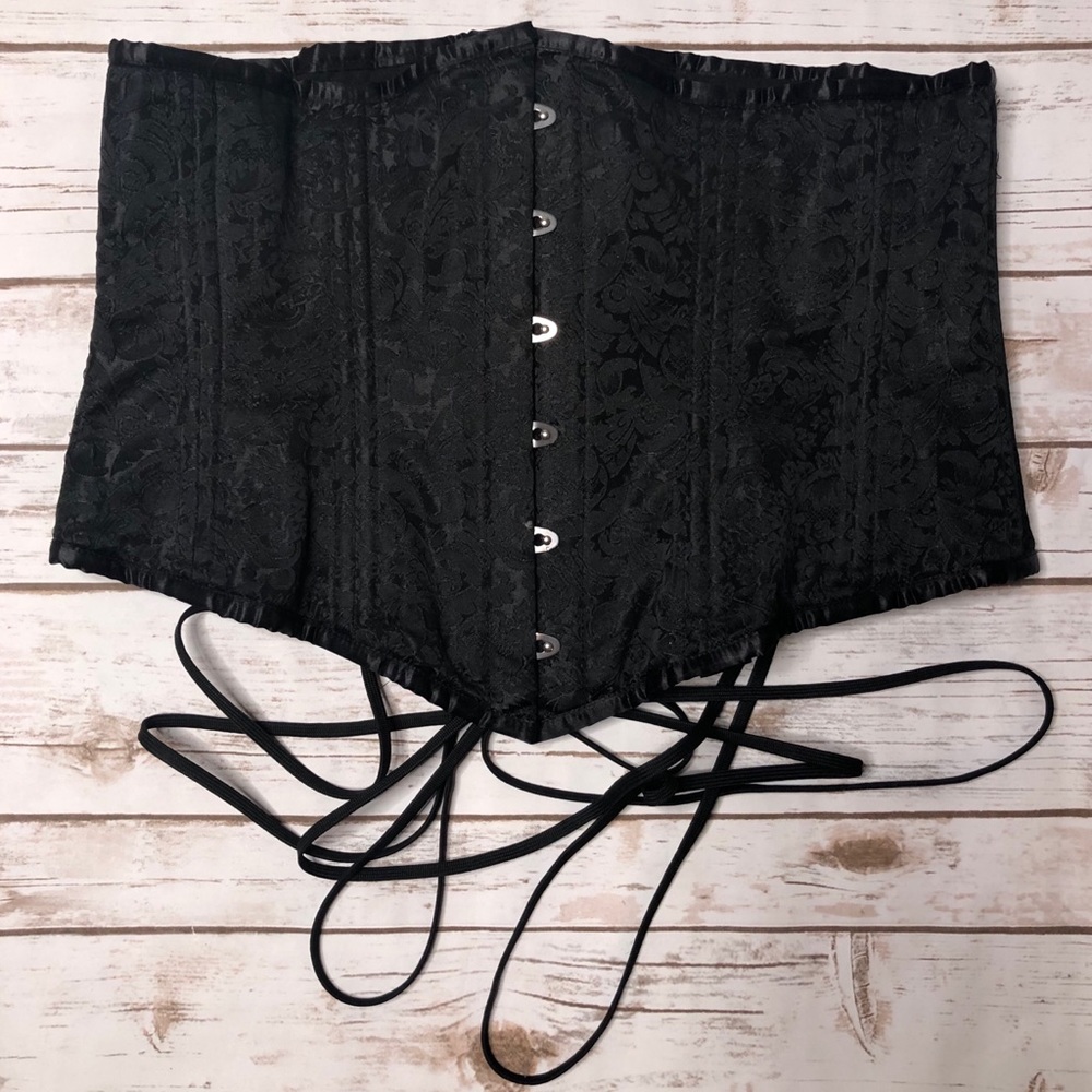 Plus Size Retro Corset - image 1